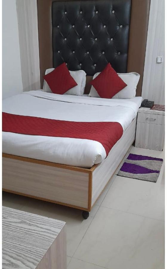 Hotel Star Palace - Near Karol Bagh Metro Delhi  Exterior foto