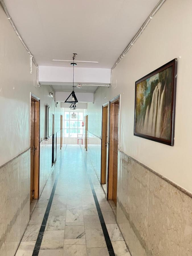 Hotel Star Palace - Near Karol Bagh Metro Delhi  Exterior foto