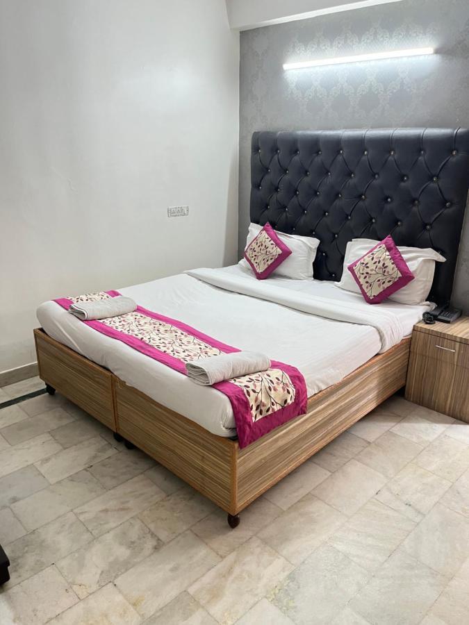 Hotel Star Palace - Near Karol Bagh Metro Delhi  Exterior foto