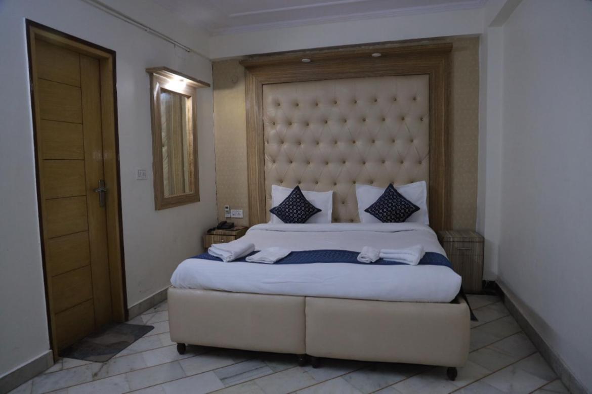 Hotel Star Palace - Near Karol Bagh Metro Delhi  Exterior foto