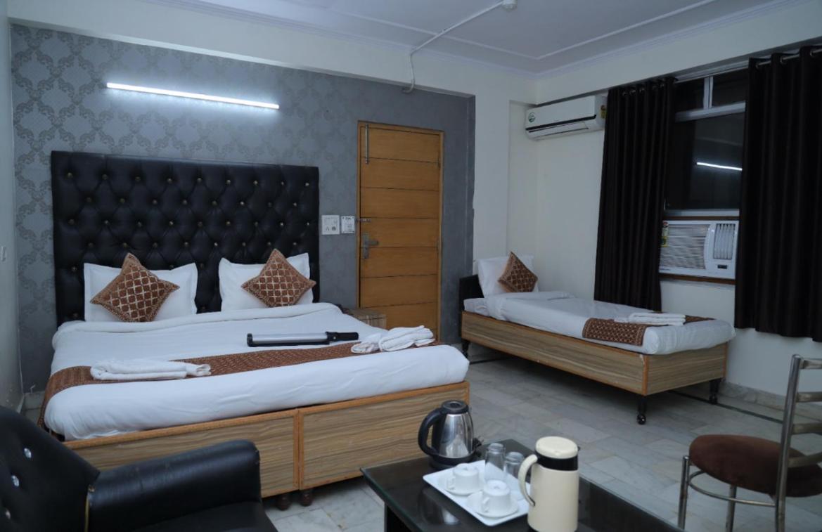 Hotel Star Palace - Near Karol Bagh Metro Delhi  Exterior foto