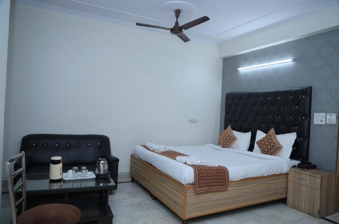 Hotel Star Palace - Near Karol Bagh Metro Delhi  Exterior foto